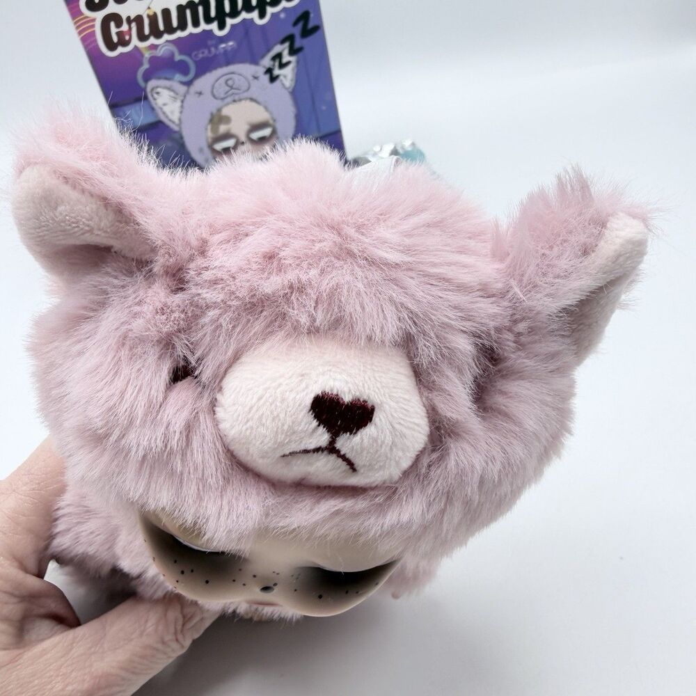 Sleepless Grumpipi Vinyl Face Plush Pendant Pink Keychain Card Confirmed QI QI - Picture 2 of 14